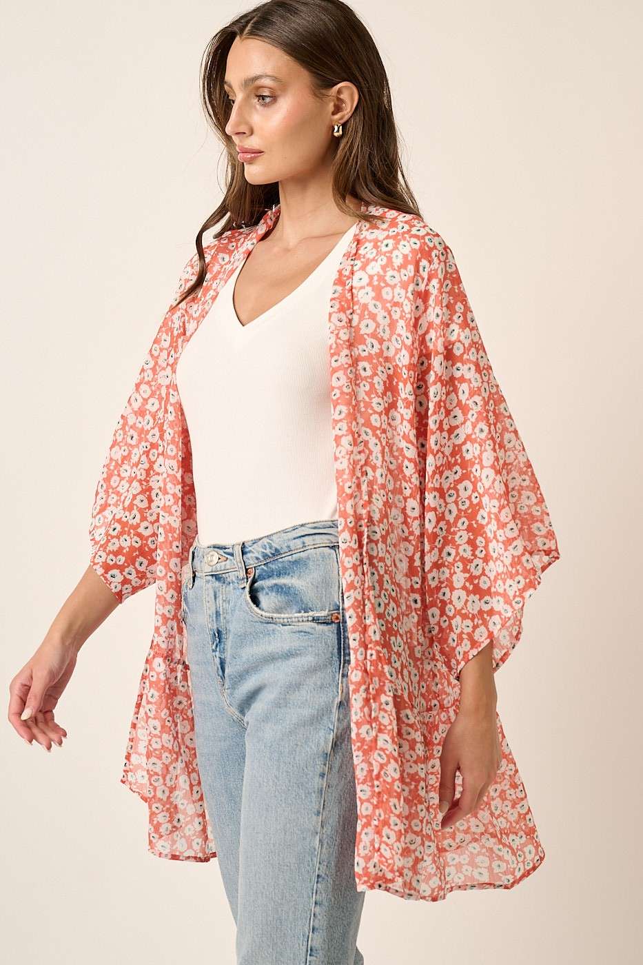 FLOWER PRINT ON YORYU CHIFFON WOVEN FABRIC -OPEN FRONT -RUFFLE DETAIL ON BOTTOM VERY NICE!