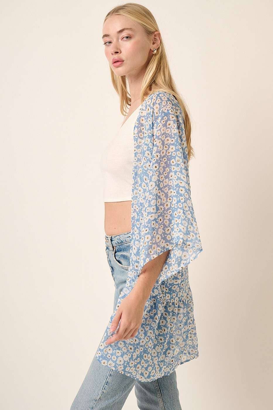 FLOWER PRINT ON YORYU CHIFFON WOVEN FABRIC -OPEN FRONT -RUFFLE DETAIL ON BOTTOM VERY NICE!